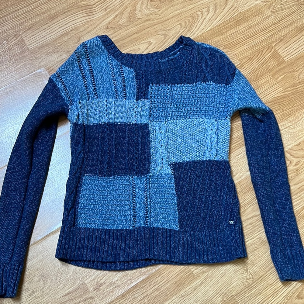 American eagle sweater, size S